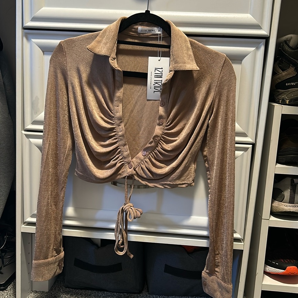 12th Tribe NWT long sleeve button up crop top